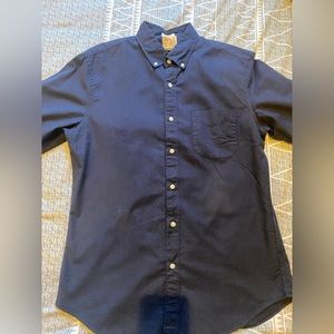 Like new J Crew dark blue men’s button down. Size medium